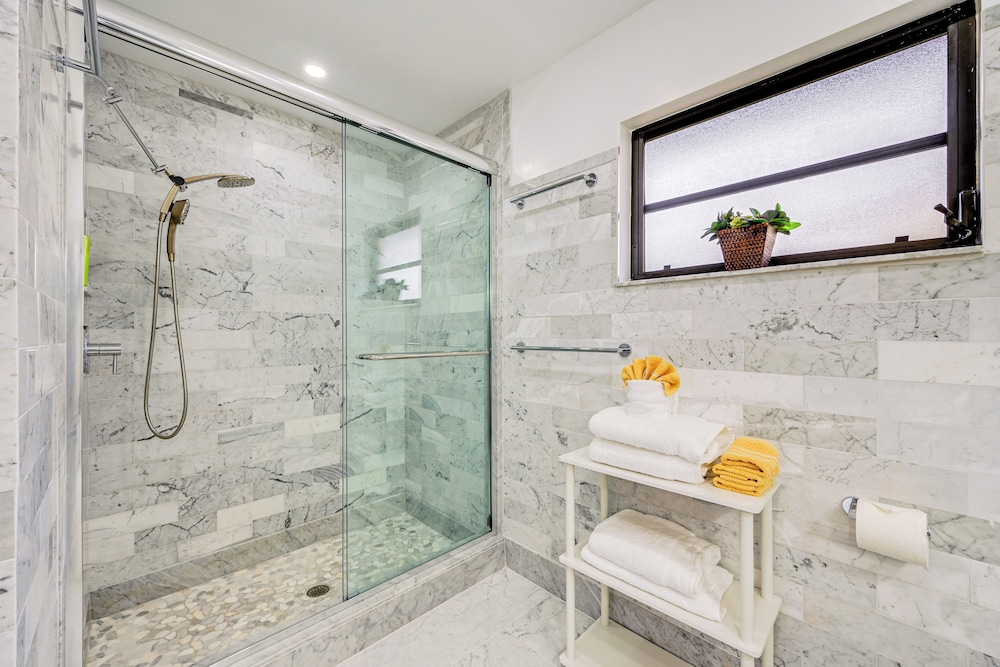 4 Mi to Ocean: Bonita Springs Oasis w/ Heated Pool