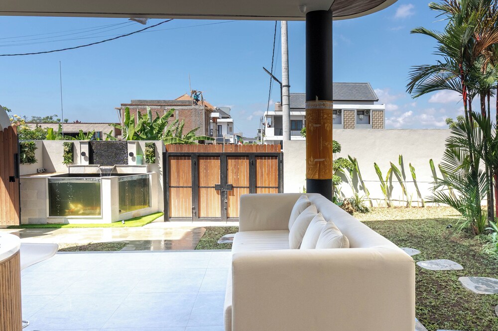 Sascanaluna Padma Bali
