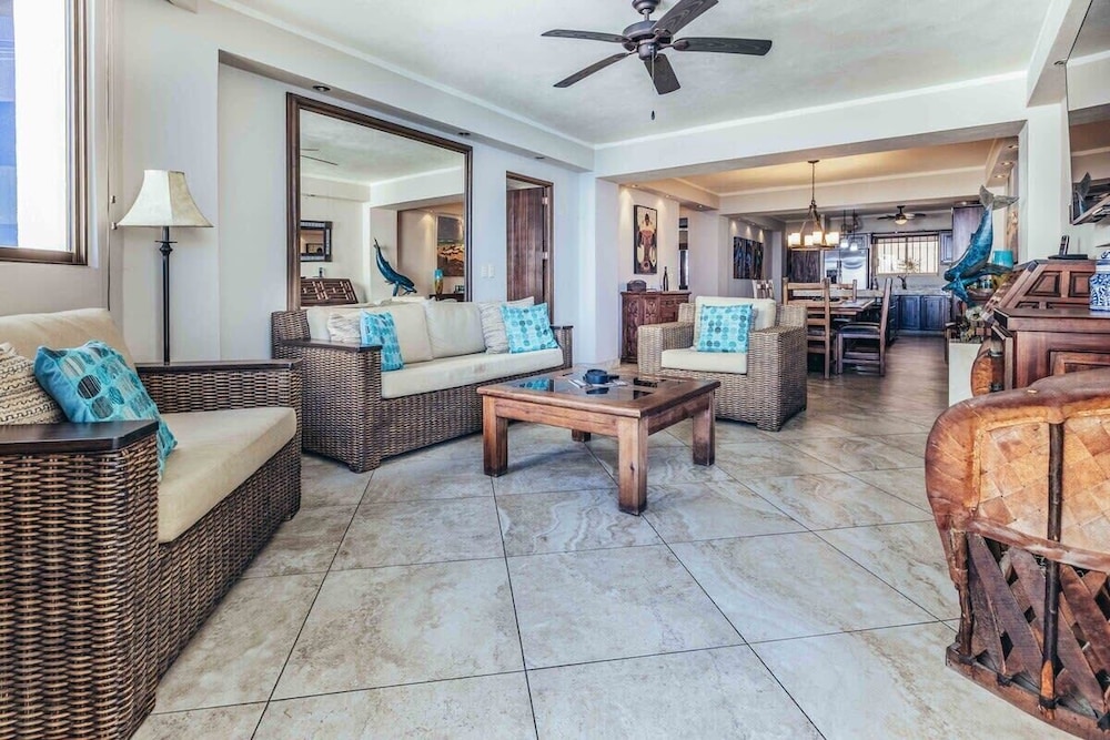 Ocean View 2Br Condo-balcony-beach-pool - 805