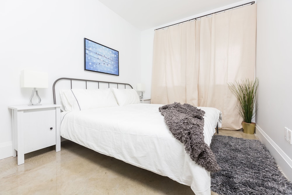 Applewood Suites - Kensington Market - Image 3