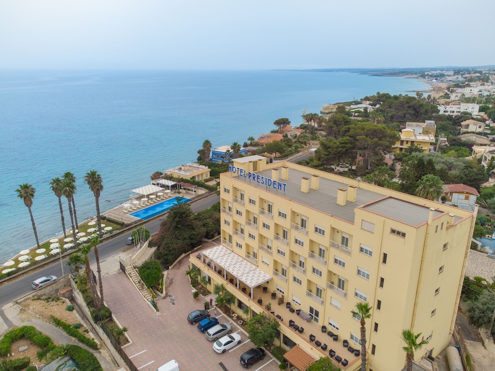 Hotel President Sea Palace - Image 1