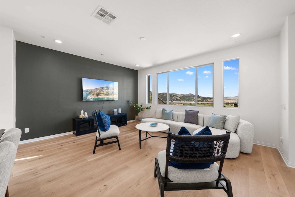 @ Marbella Lane - Curated 5BR in Upscale RMV Haven
