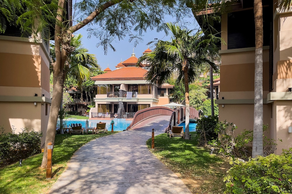 Tropical Apartments at Royal Amwaj