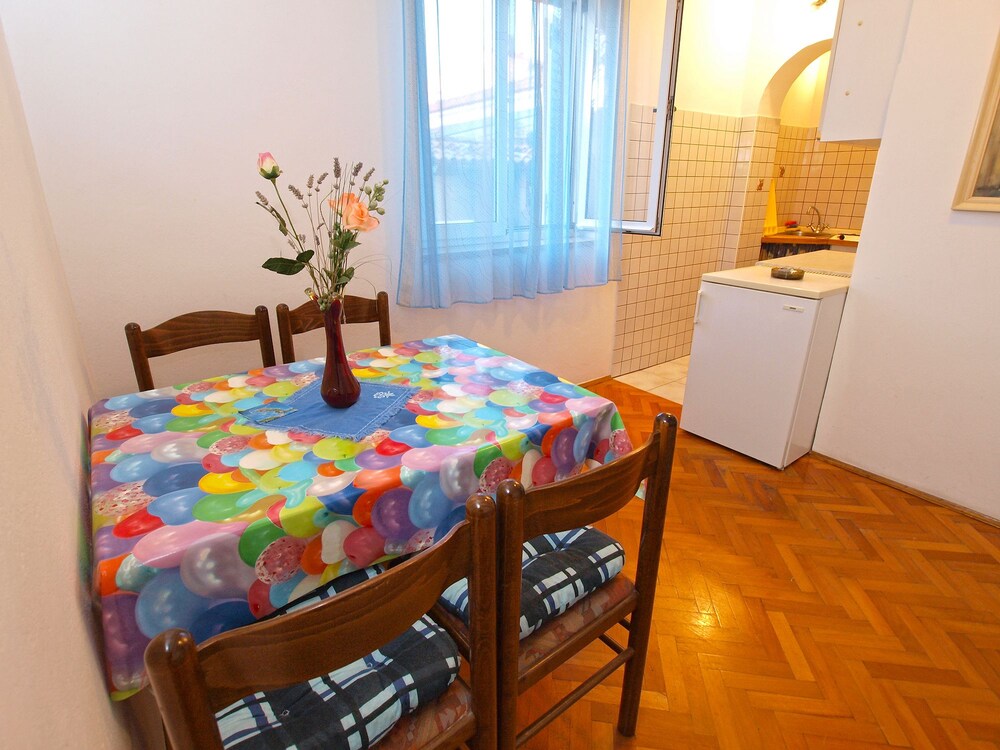 Apartment 977 view 5
