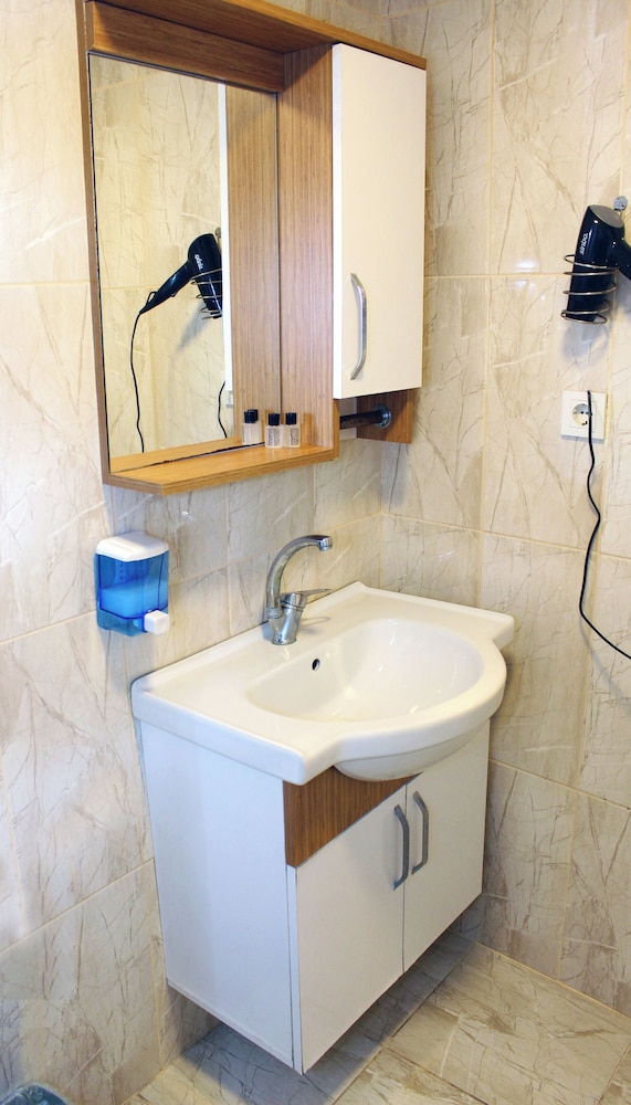 Big Life Otel - Image 53