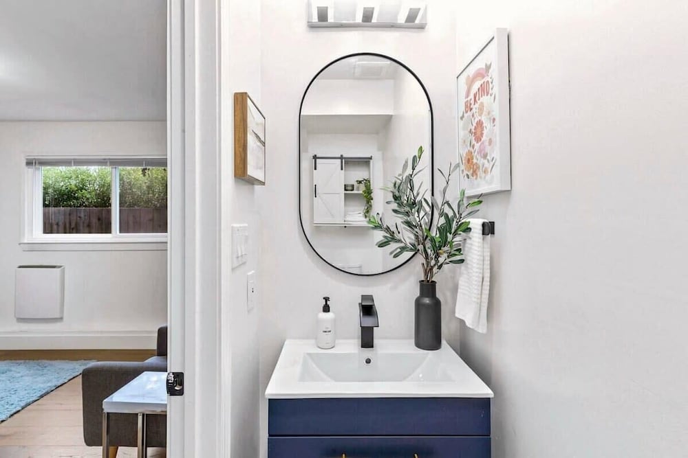 @ Marbella Lane - Stylish 4BR w/ Revitalizing View