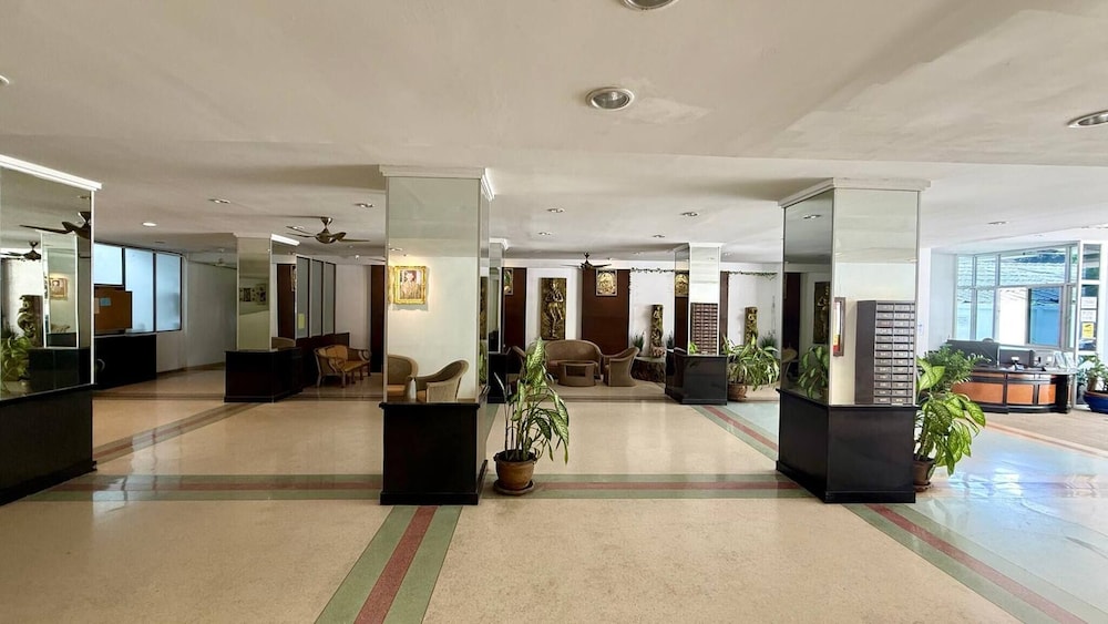 Palace - Spacious 1 Bedroom Condo With Shared Pool