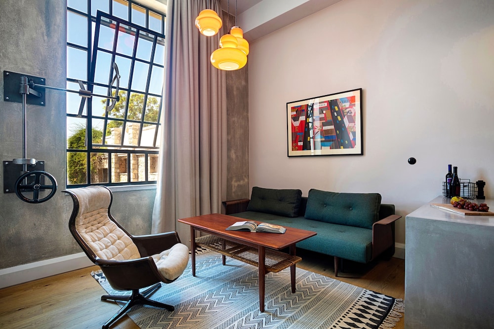 The Foundry Suites