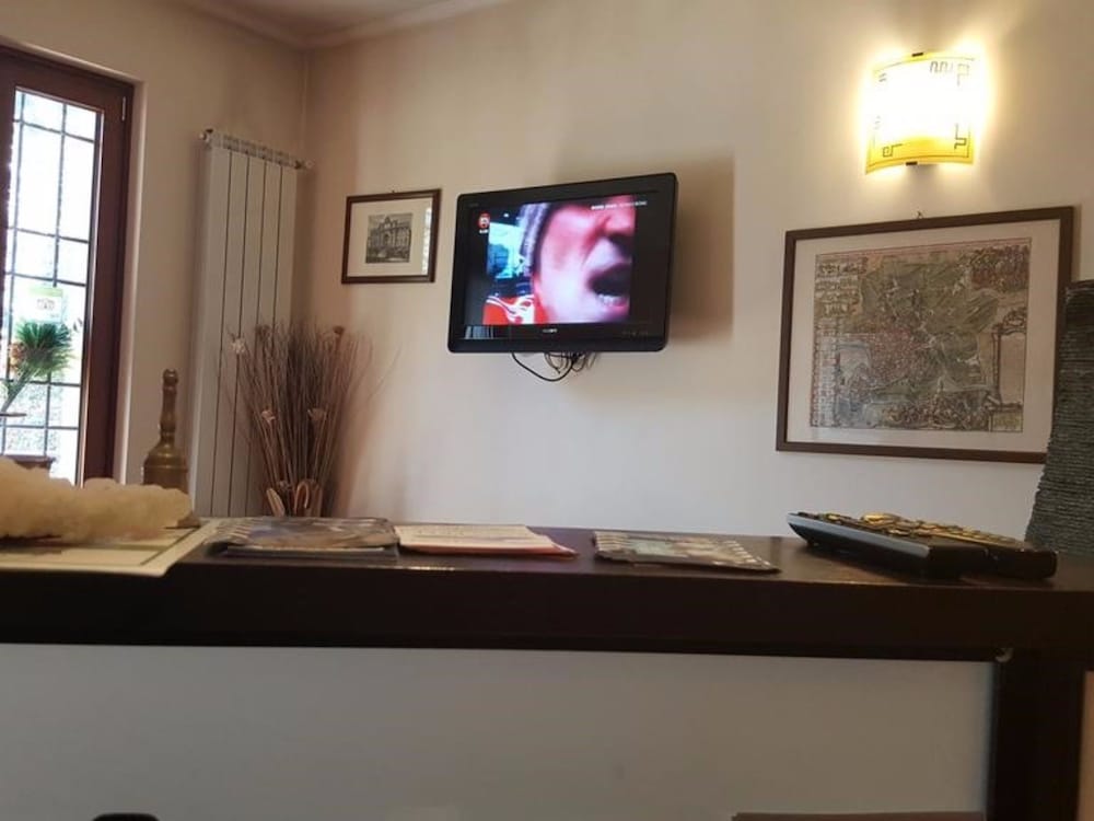 Aurelia Garden Gold Bed & Breakfast