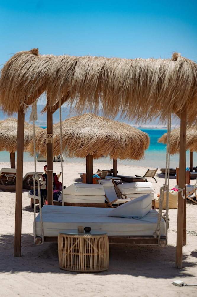 Stayr Somabay - Bay life home rentals