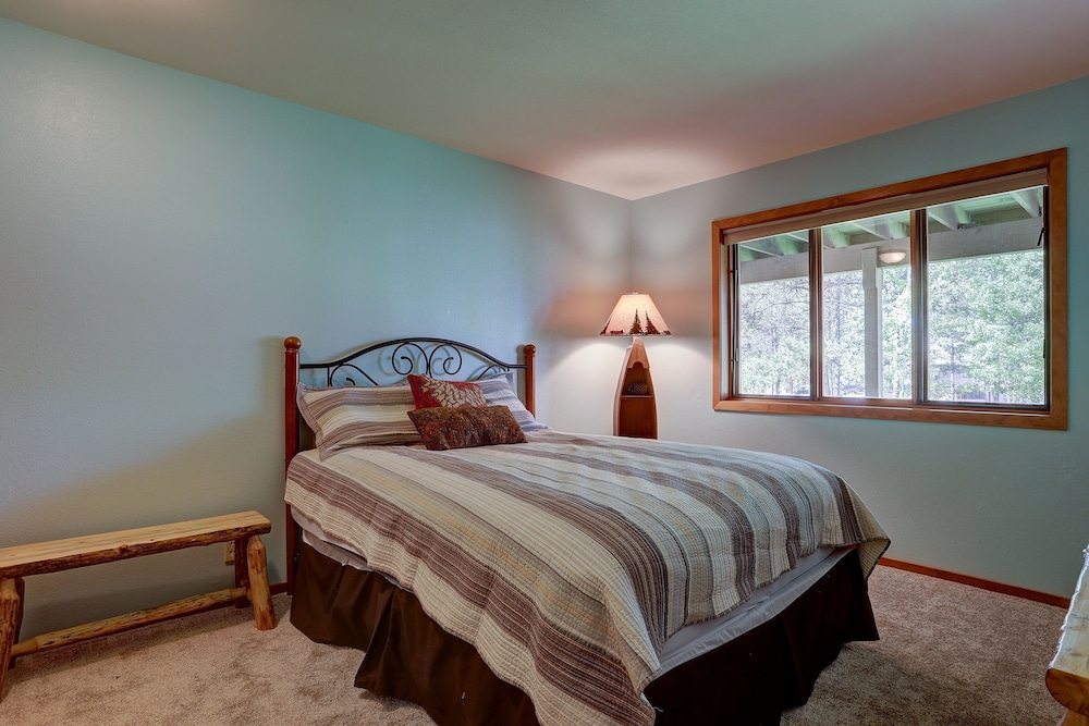 15 Big Leaf 3 Bedroom Home by RedAwning view 2