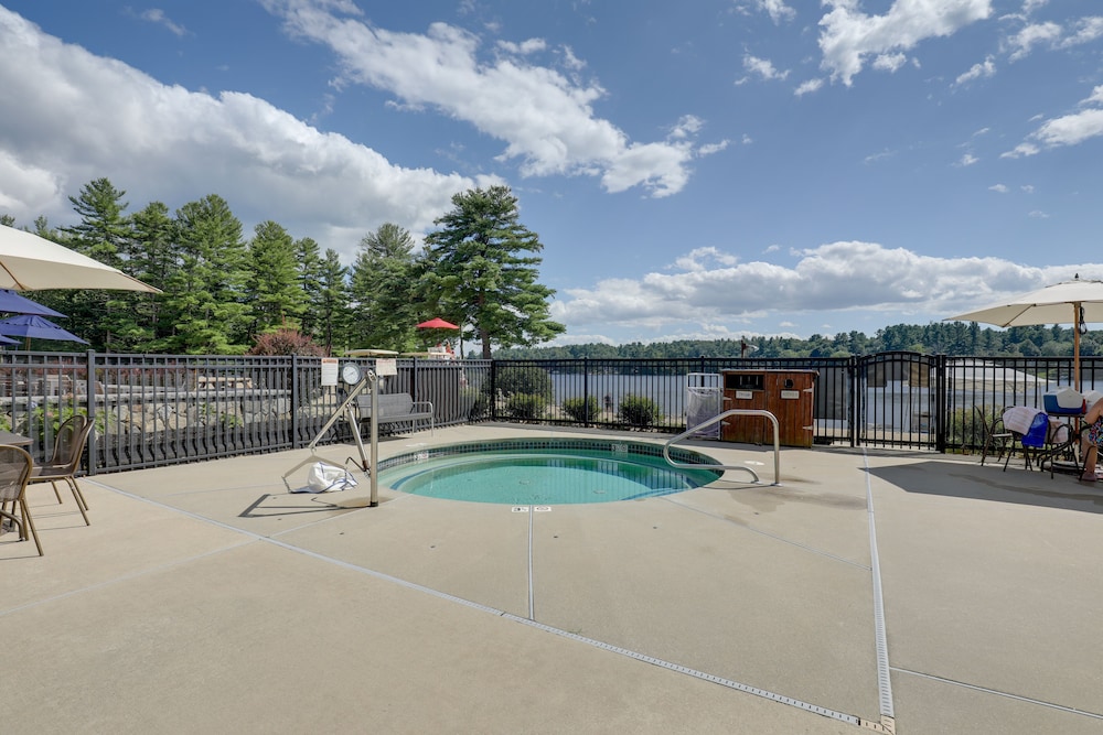 Inviting Summer Village Cottage: Golf Cart & More!