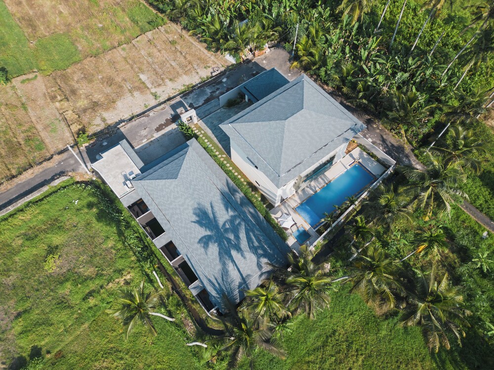 Himawari House