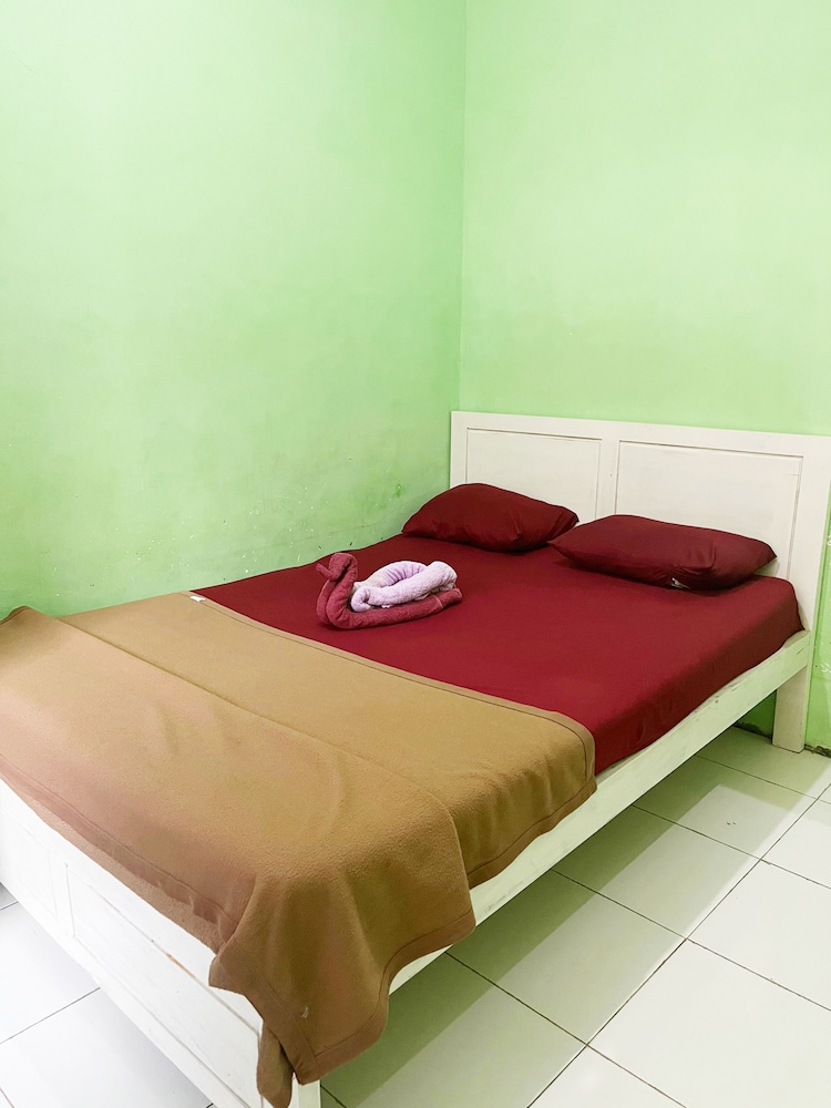 ZELLA KOST & HOMESTAY