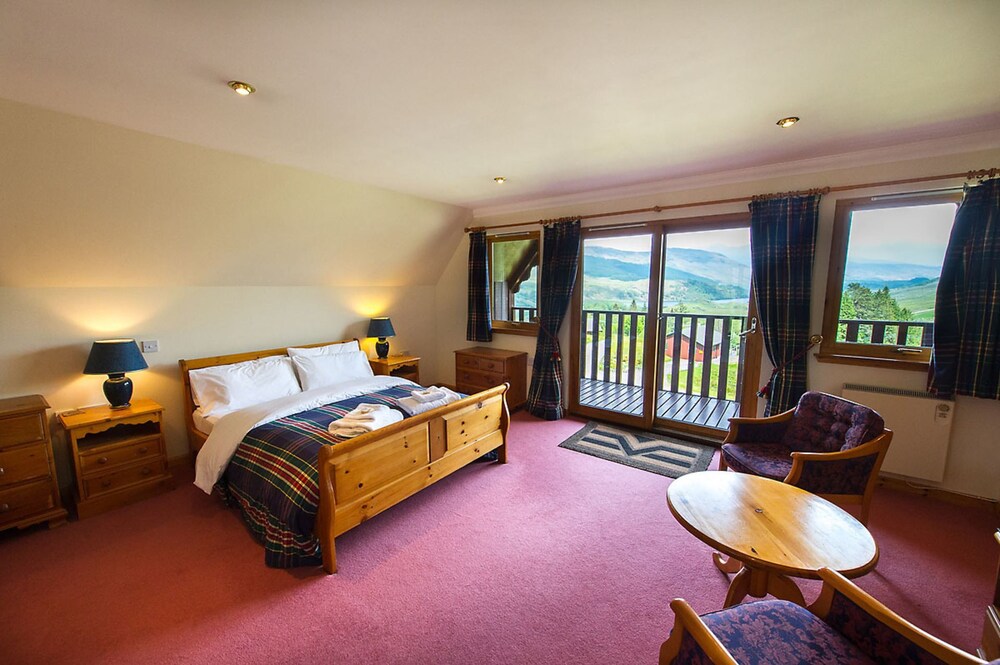 Beautiful 5 Star Chalet With Sauna and spa Bath view 3