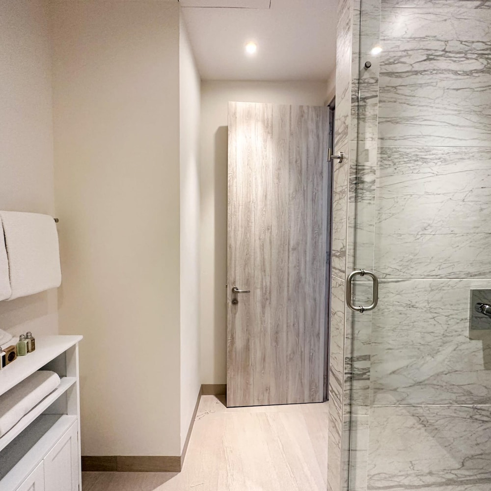 Brand New 6 Bedroom Penthouse