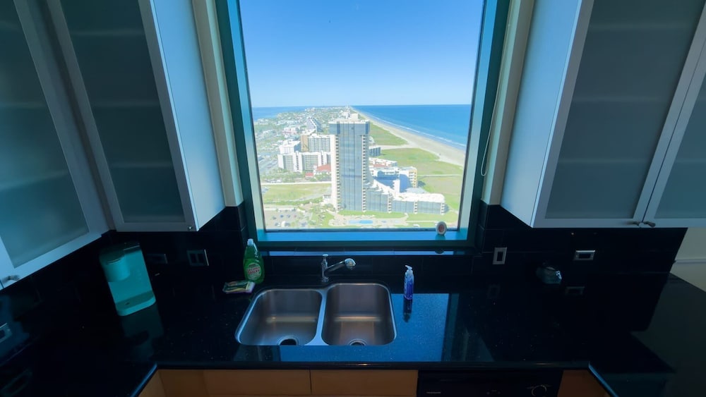 Penthouse Jr Unrivaled Luxury Insane Views 3 Bedroom Apts