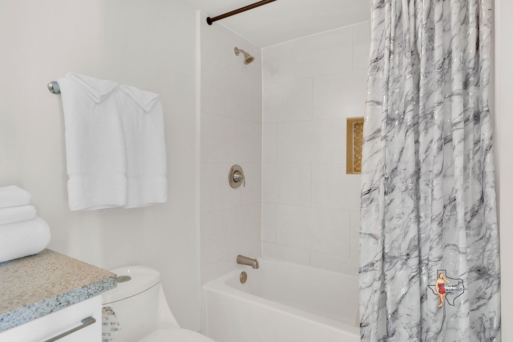 Bahia Mar-Solare Beachfront & Two Pools