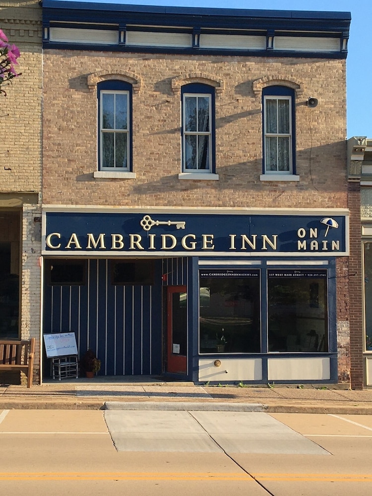 Cambridge Inn on Main - Property Image 1