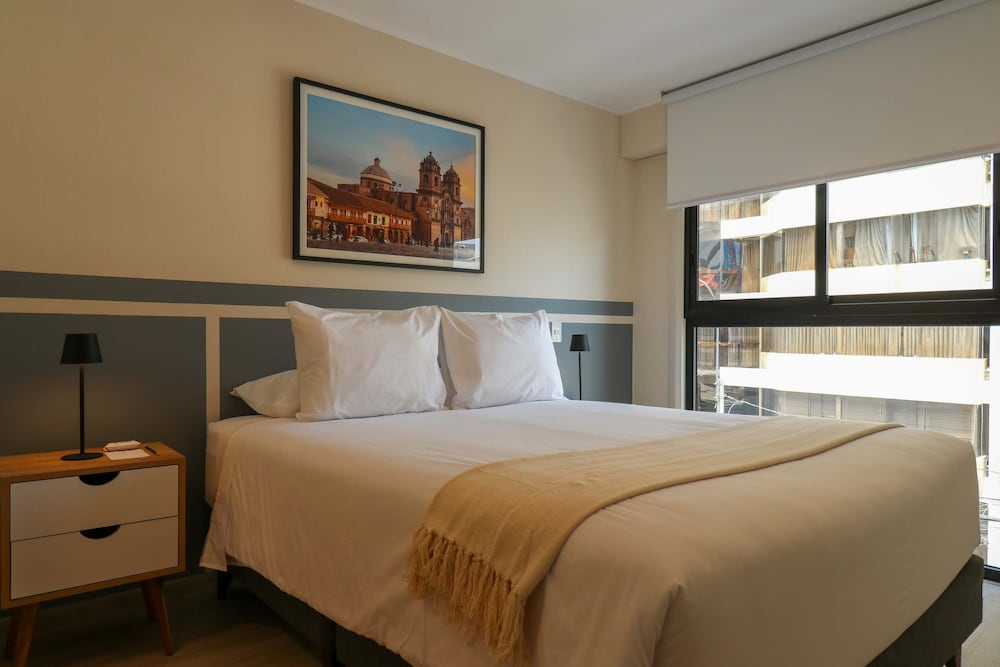 w Alluring 1BR With Balcony in Miraflores