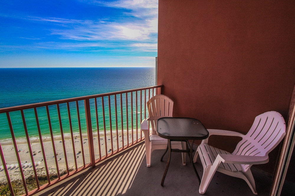 Shores of Panama Beach Resort