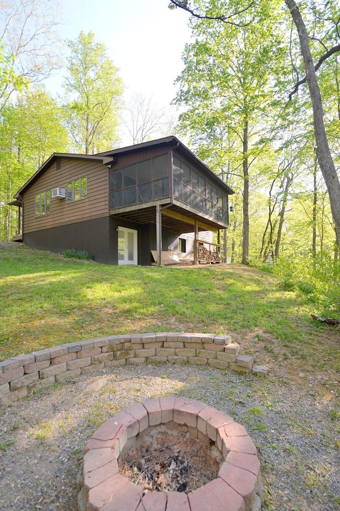 Chesnutt Cabin on the Cacapon River view 4