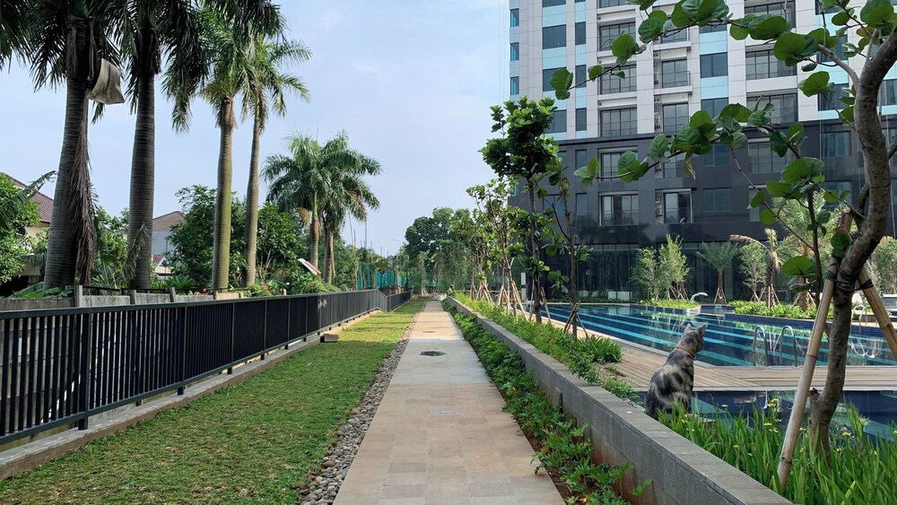 Nice And Homey 1Br Apartment At Southgate Residence