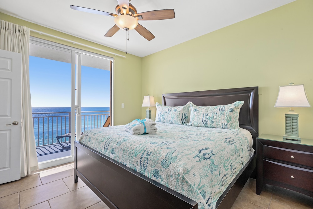Anchor's Way! Come Visit Our Beautiful 2 BR, 2BA Oceanfront Retreat! Sleeps 6!