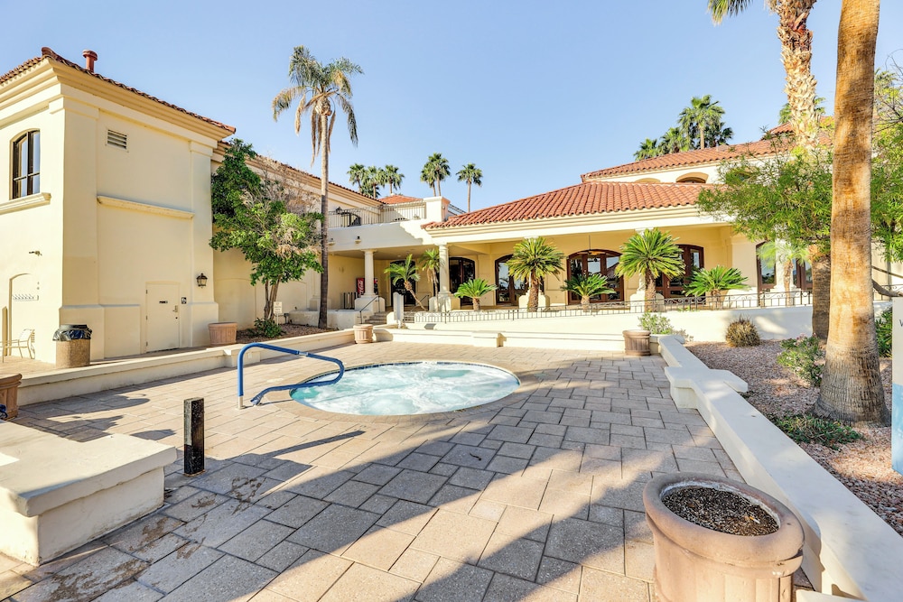 Val Vista Lakes Group Getaway: Lake & Pool Access!