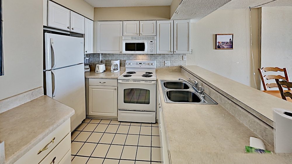 Sands Beach Club 123 2 Bedroom Condo