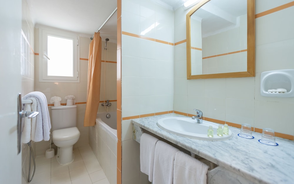 Hammamet Vacations - Hotel Samira Club - Caters to Couples - Property Image 39