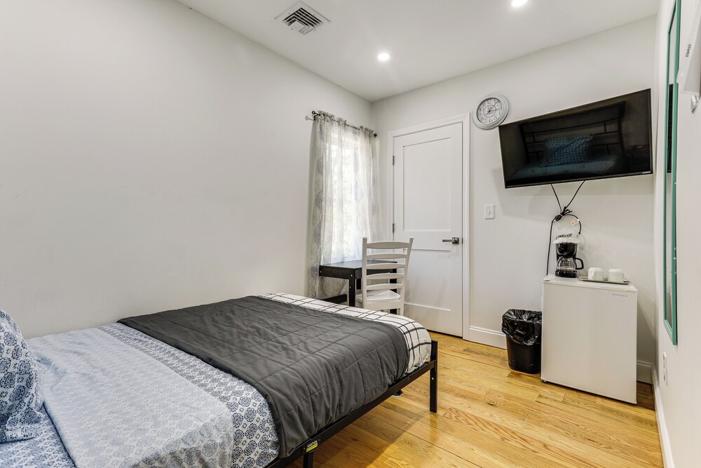Pet-friendly Home w/ Spacious Yard in Avon!
