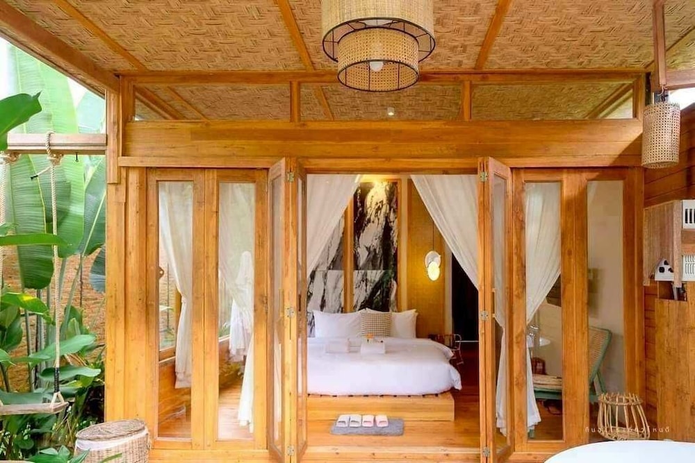 Lomhaijai Homestay