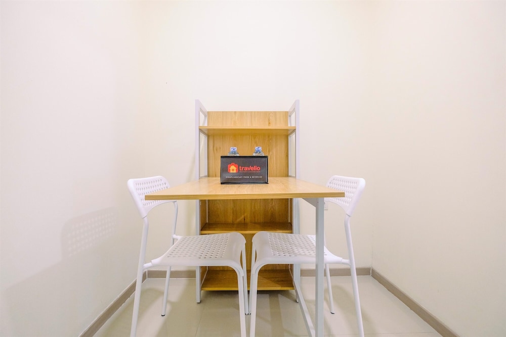 Beautiful and Strategic 1BR Meikarta Apartment view 5