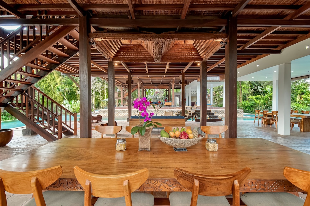 Villa Atas Awan