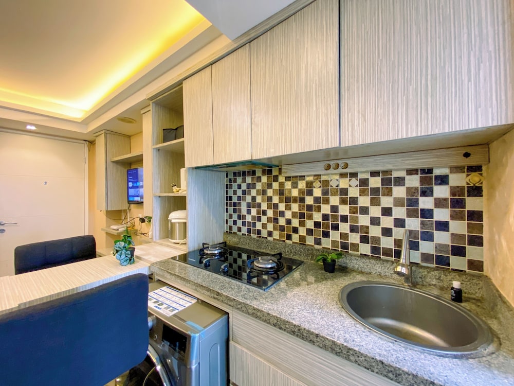 Well Designed And Warm 2Br At Bassura City Apartment
