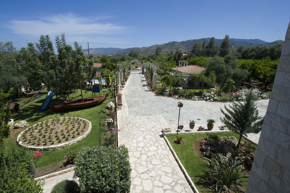 Constantinos Villa