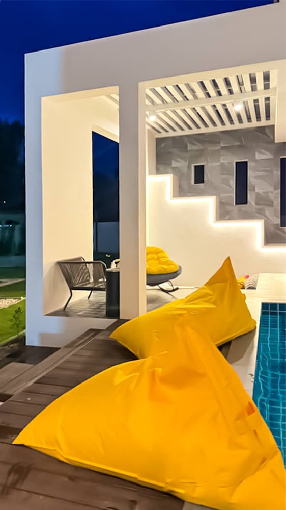 De Flourishing Hill Escape, Cha Am