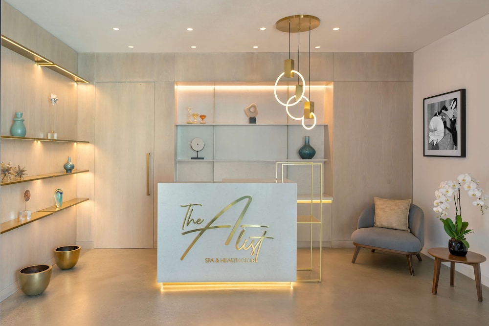 The WB Abu Dhabi, Curio Collection by Hilton