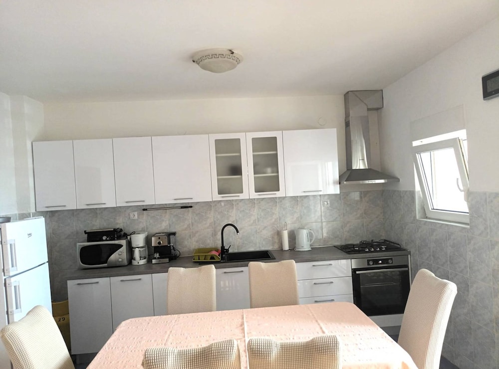 Seaside Okrug Gornji Apartment With Terrace and Patio