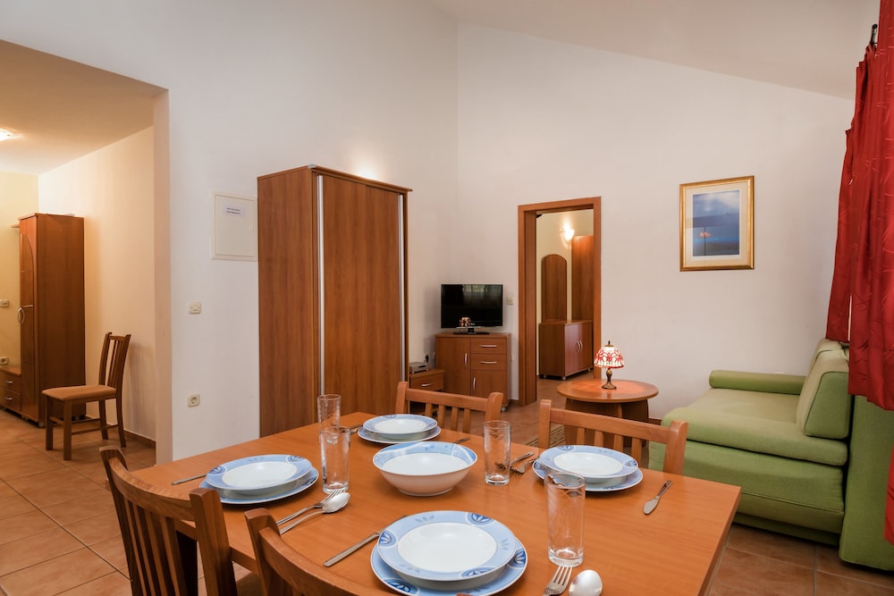 Apartments Vila Adrijana and Fitness Studio Wolf