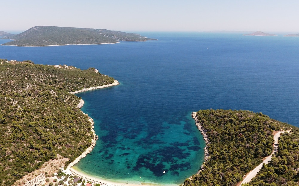 Alonissos 4-bedroom Large Villa With Private Pool view 4