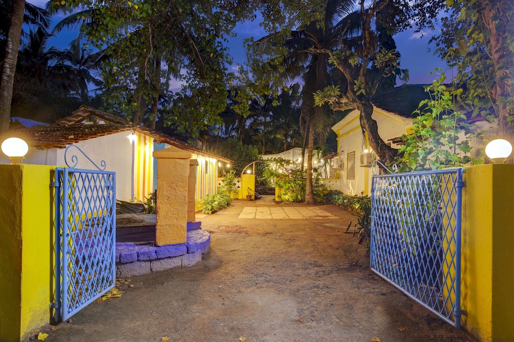 goSTOPS Lite Goa, Calangute