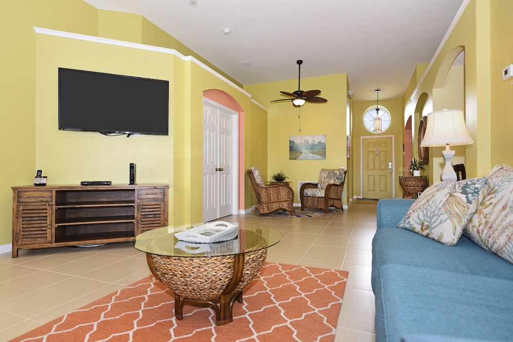 Caribbean Breeze Pool Home 3 Miles to Disney