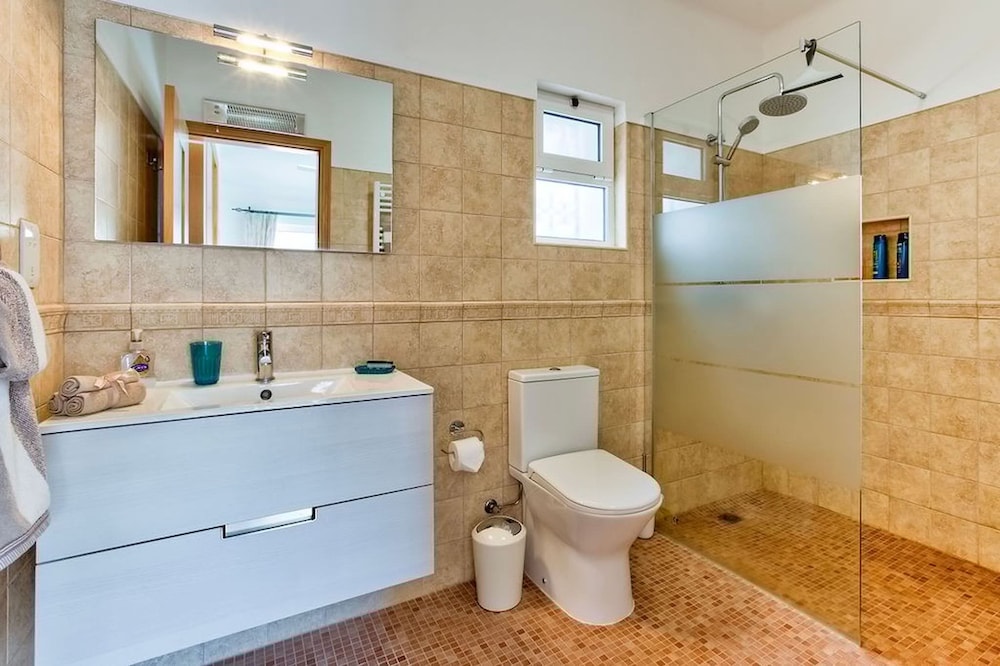 Casa Thea Family Villa With Private Heated Swimm