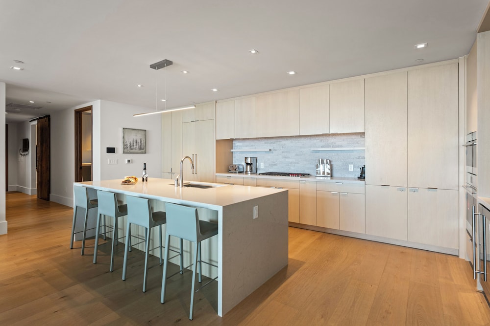 Argent at Deer Valley Resort - Three Bedroom Deluxe #203 3 Condo
