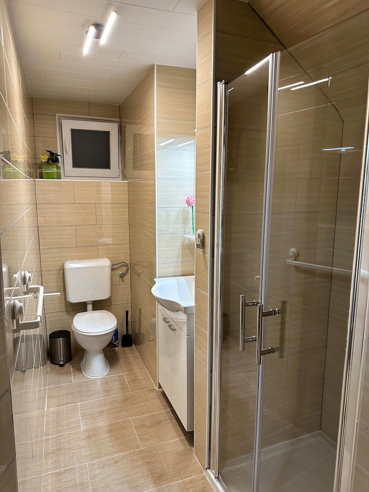 Bijol Apartments - Studio E