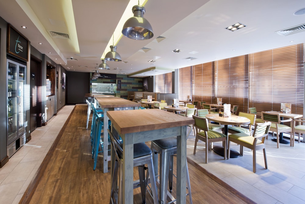 Premier Inn London Lewisham 2
