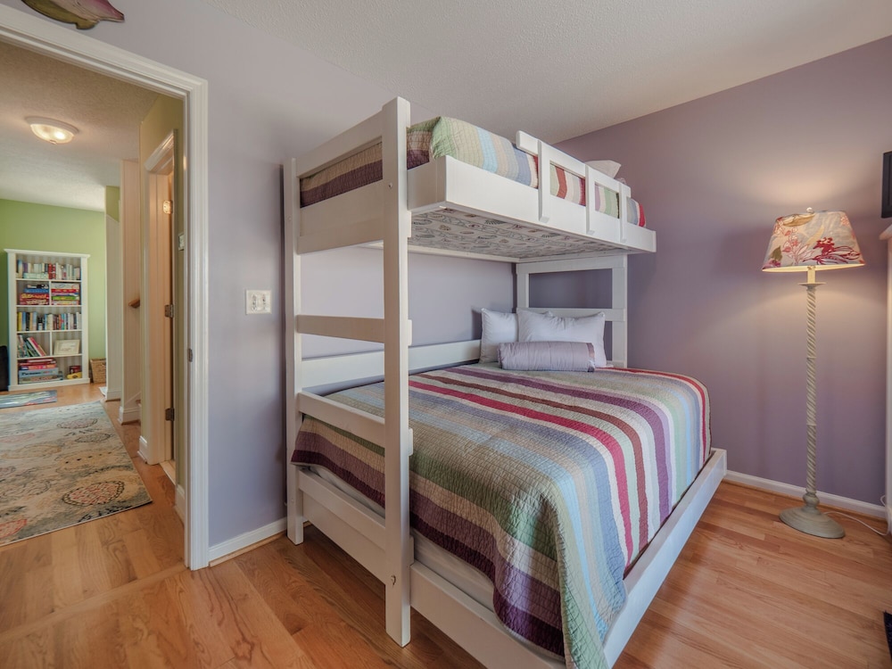10,000 Reasons by Topsail Realty