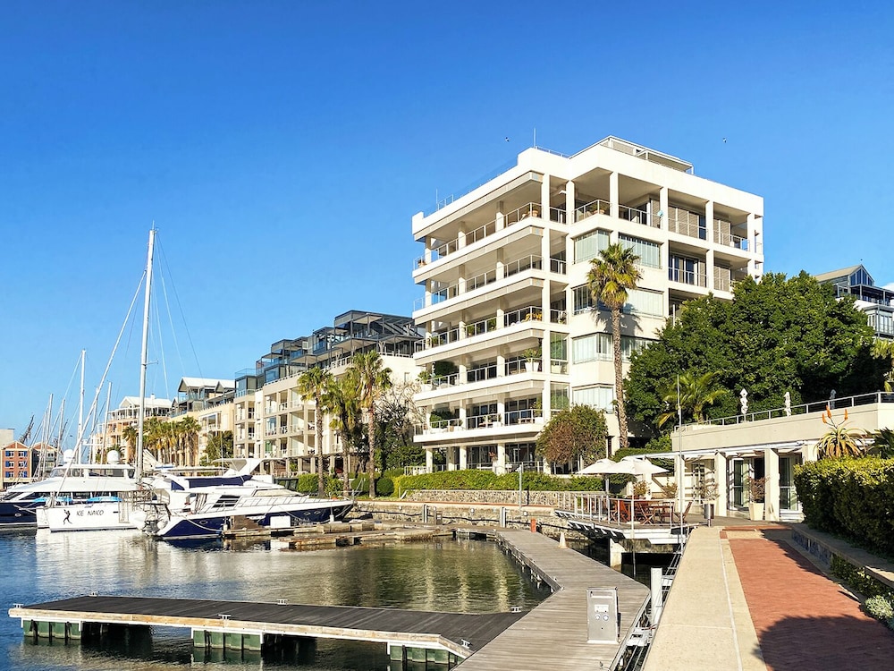 The Marina V&A Waterfront by Smart City Stays
